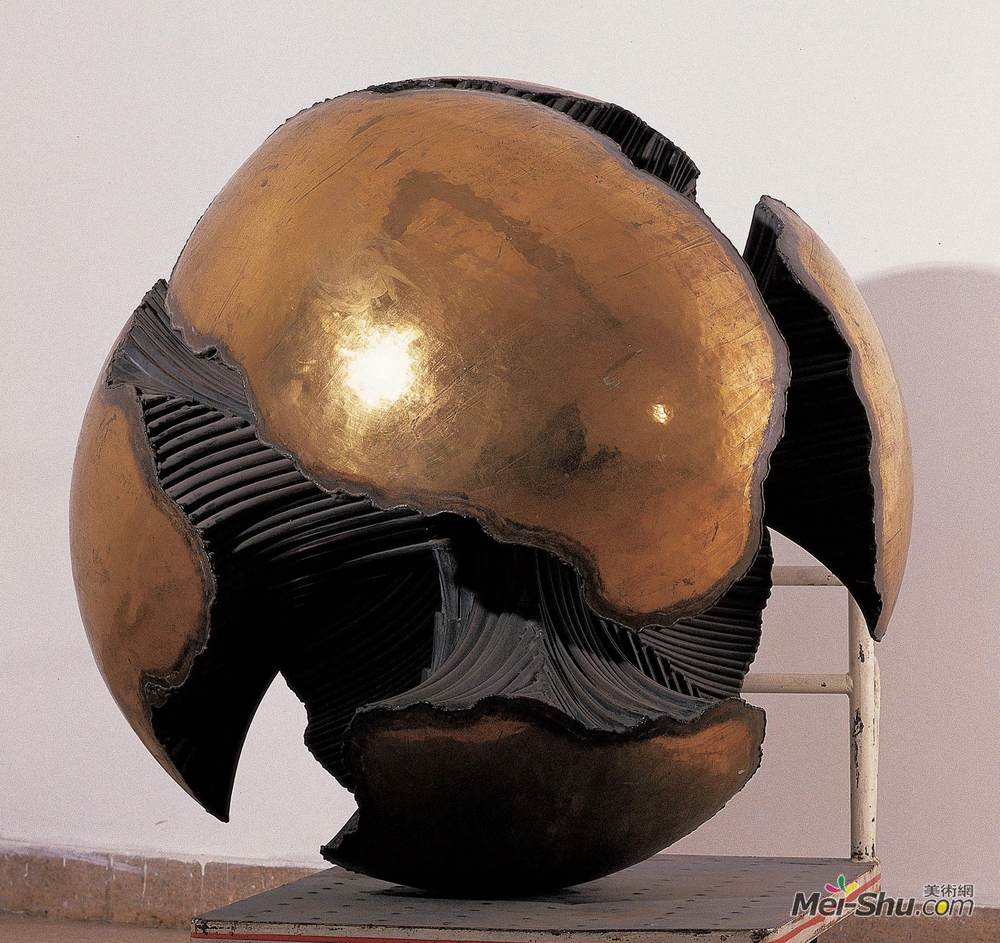 果实分裂文楼雕塑高清作品